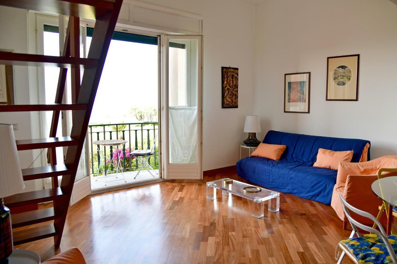 A.A.U.T Appartamento Villa Preli К'яварі Екстер'єр фото